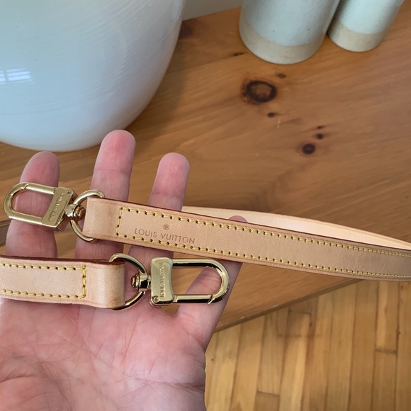 Louis Vuitton Vachetta Leather Shoulder Strap - Picture 12 of 16